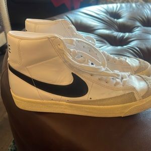 Nike Blazer 77’s